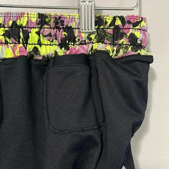 Lululemon Hotty Hot High Rise Lined Short Inflected Highlight Yellow Mu… - Picture 16 of 16